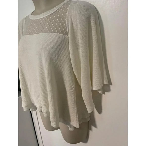 NEW Francesca’s Polka Dot Blouse With Wing Sleeves Size Medium #0272 - Picture 4 of 6